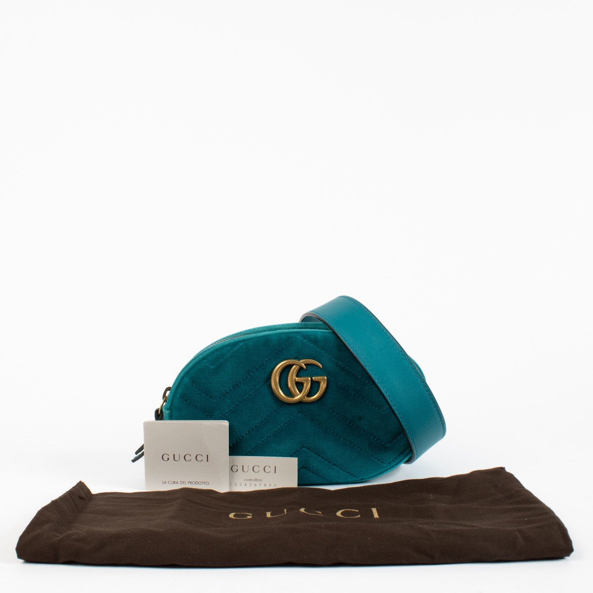 shop 100% authentic second hand Gucci Blue Velvet Marmont Belt Bag on Labellov.com