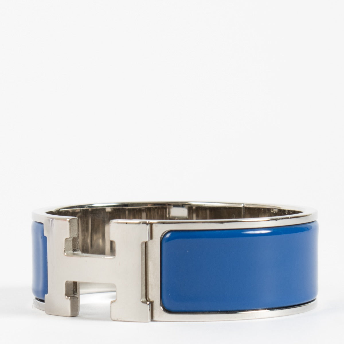 shop 100% authentic second hand Hermès Blue Clic Clac Bracelet - Size XS on Labellov.com
