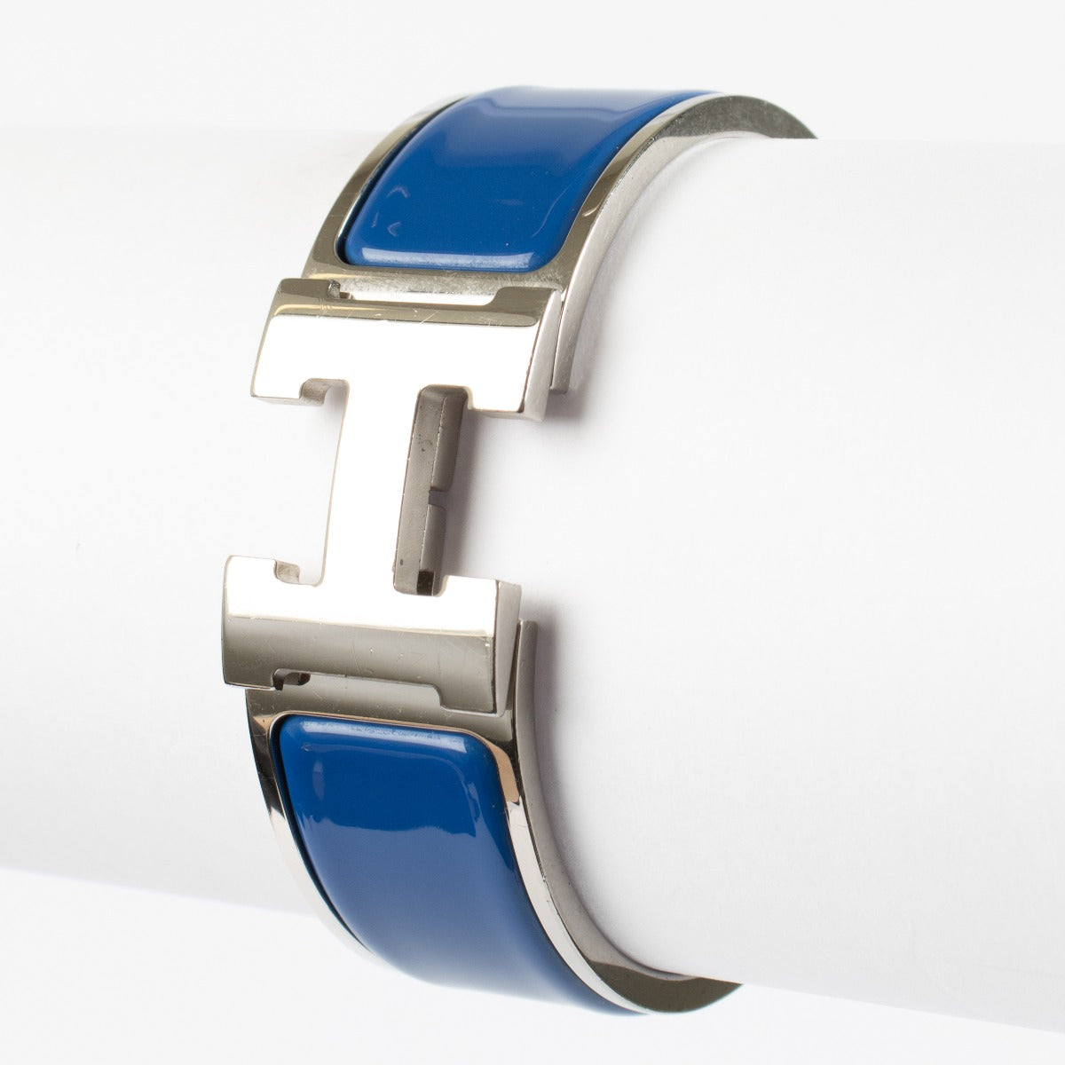 shop 100% authentic second hand Hermès Blue Clic Clac Bracelet - Size XS on Labellov.com