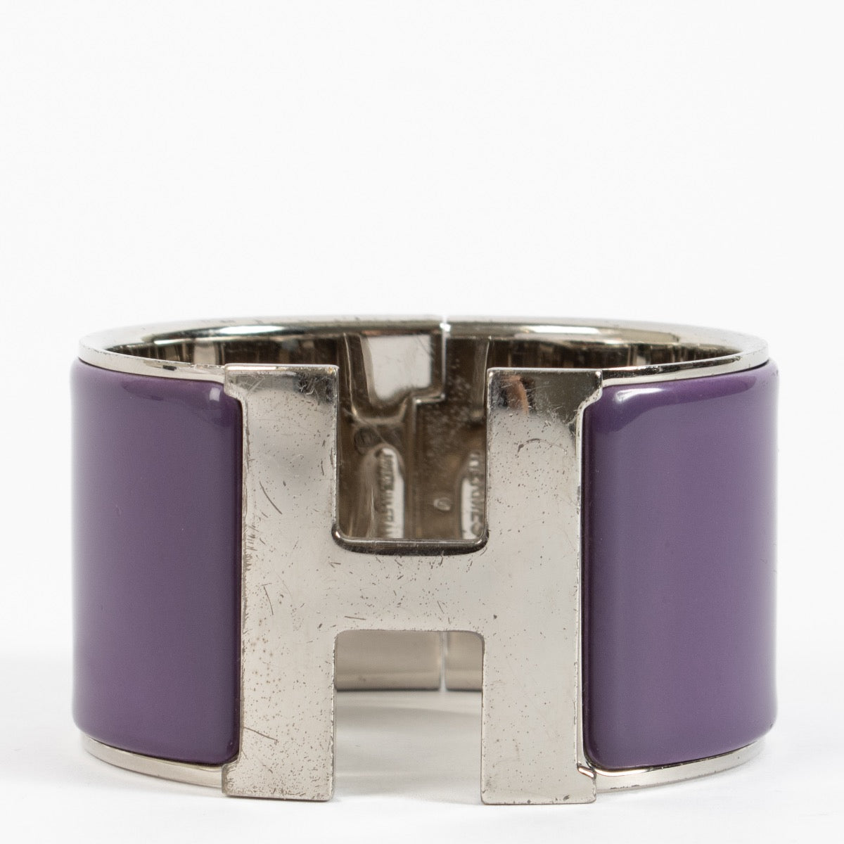 shop 100% authentic second hand Hermès Purple Large Clic Clac Bracelet - Size PM on Labellov.com