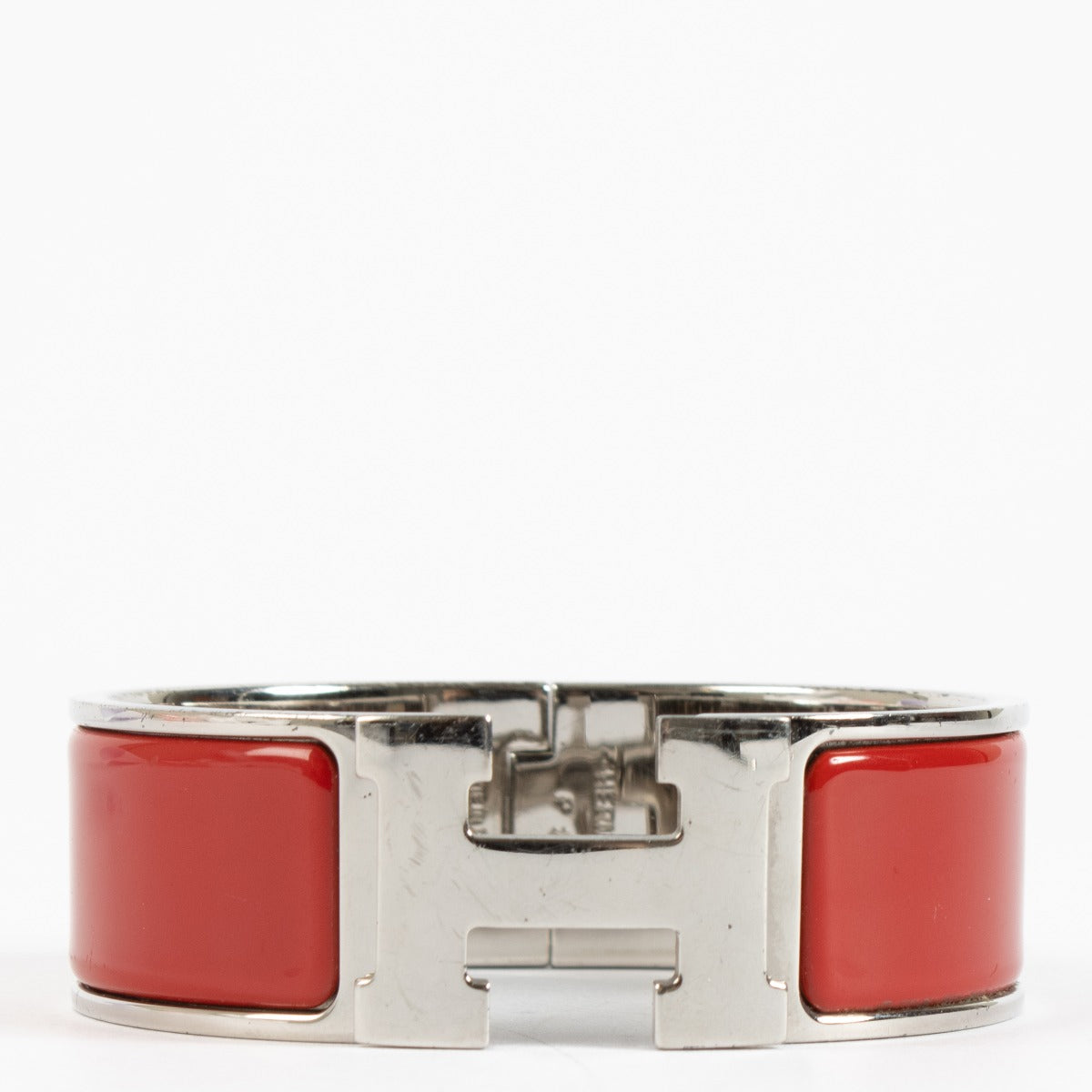 shop 100% authentic second hand Hermès Red Clic Clac Bracelet - Size PM on Labellov.com