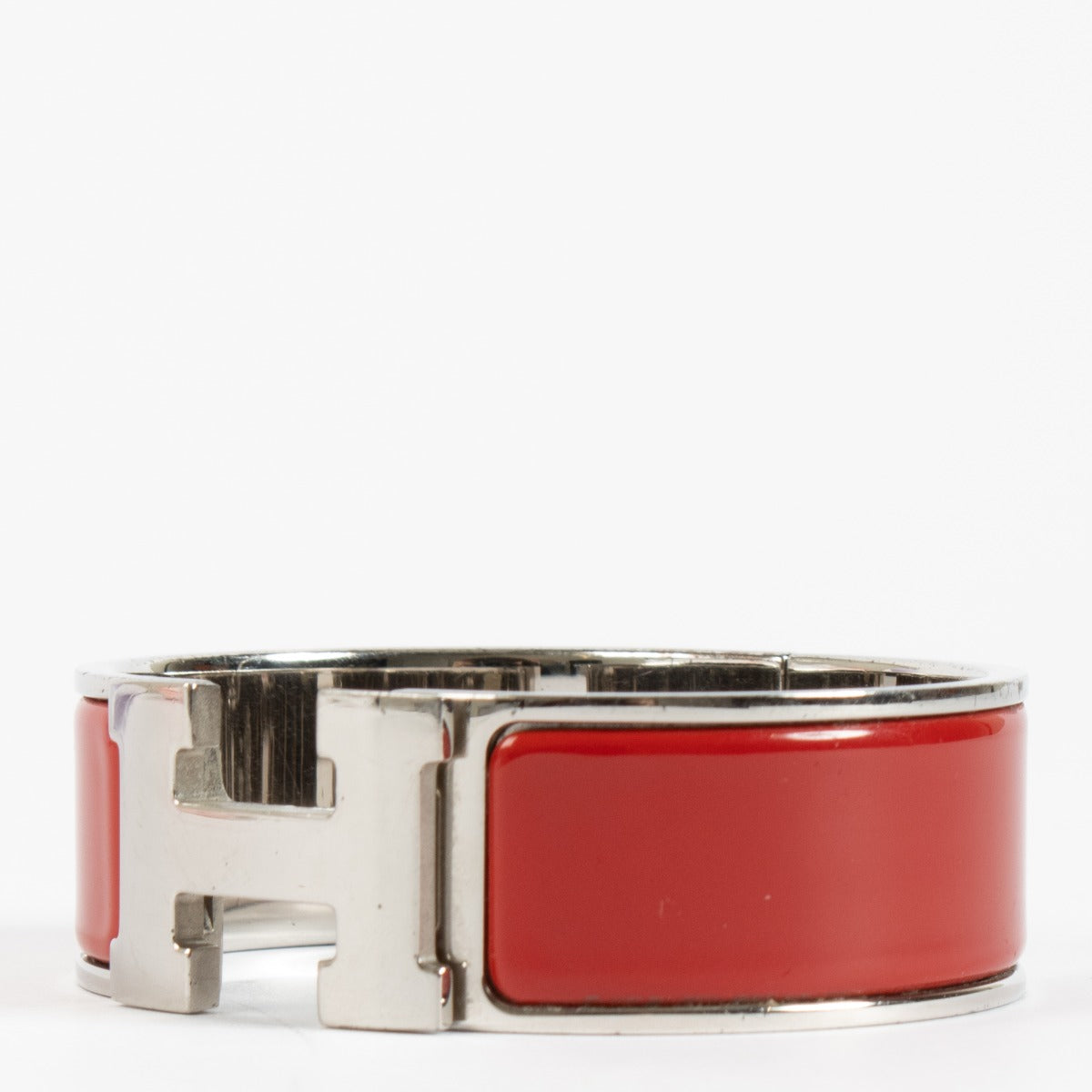 shop 100% authentic second hand Hermès Red Clic Clac Bracelet - Size PM on Labellov.com