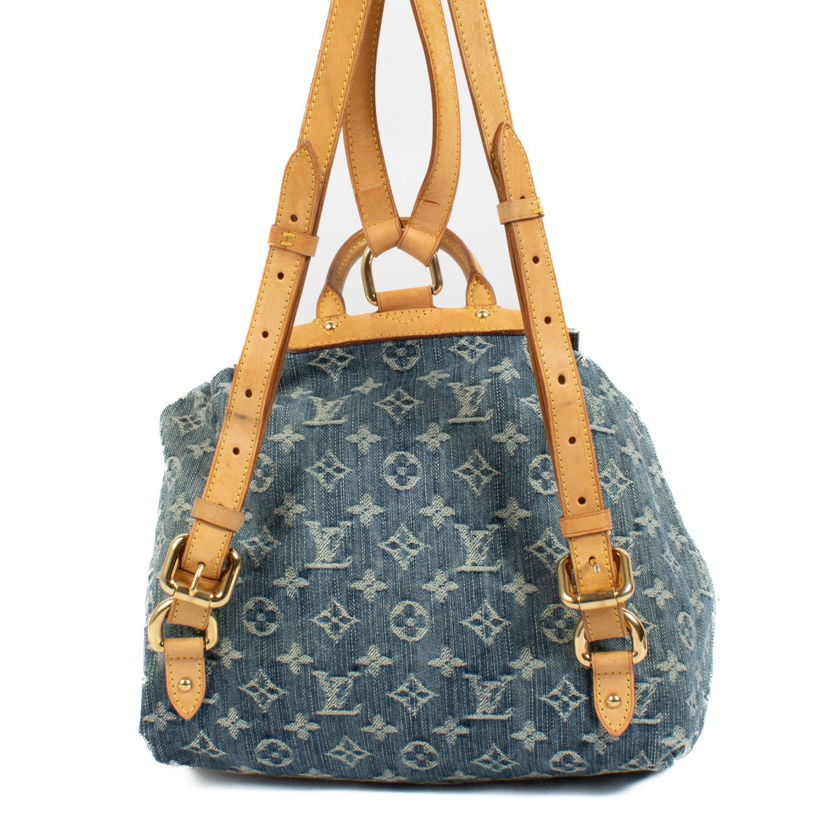 Louis Vuitton Denim Sac a Dos PM Backpack for the best price at Labellov secondhand luxury in Antwerp and Knokke. We buy and sell your preloved and brand new designer bags for the best price.