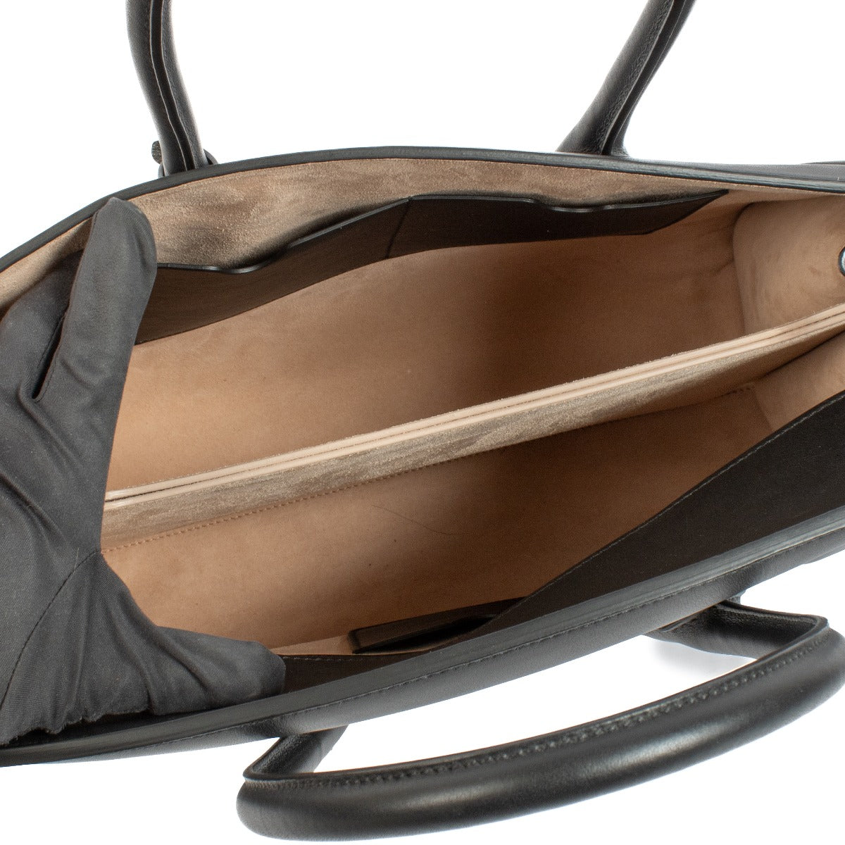 Alexander McQueen Heroine Smooth Black Handbag aan de beste prijs bij Labellov tweedehands.