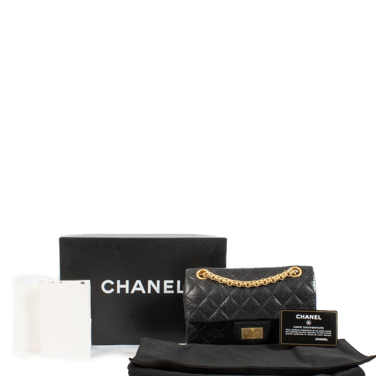 Shop safe online at Labellov in Antwerp, Brussels and Knokke this 100% authentic second hand Chanel Black Mini 2.55 Reissue Crossbody Bag. Veilig online tweedehands authentieke Chanel Black Mini 2.55 Reissue Crossbody Bag kopen bij Labellov.