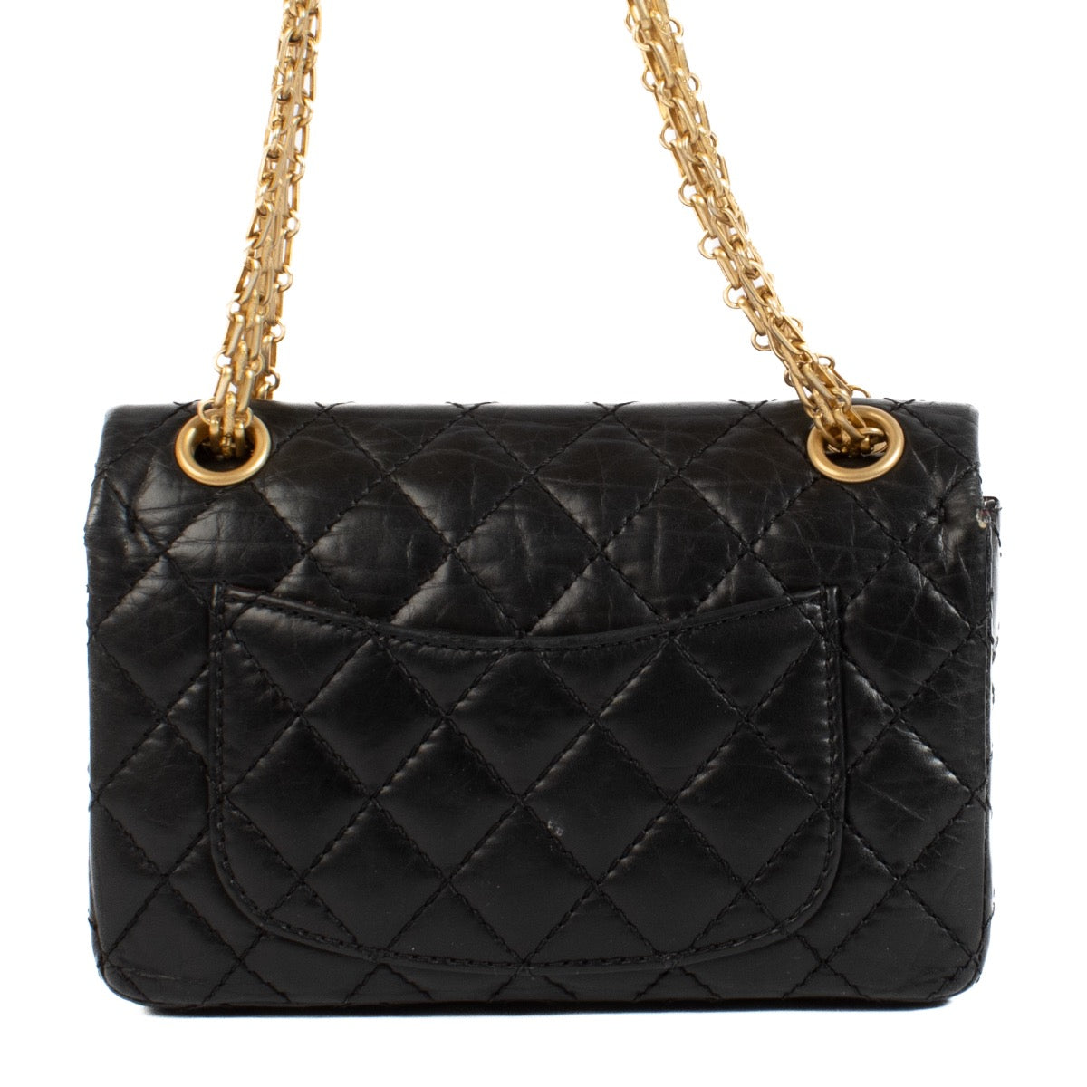 Shop safe online at Labellov in Antwerp, Brussels and Knokke this 100% authentic second hand Chanel Black Mini 2.55 Reissue Crossbody Bag. Veilig online tweedehands authentieke Chanel Black Mini 2.55 Reissue Crossbody Bag kopen bij Labellov.