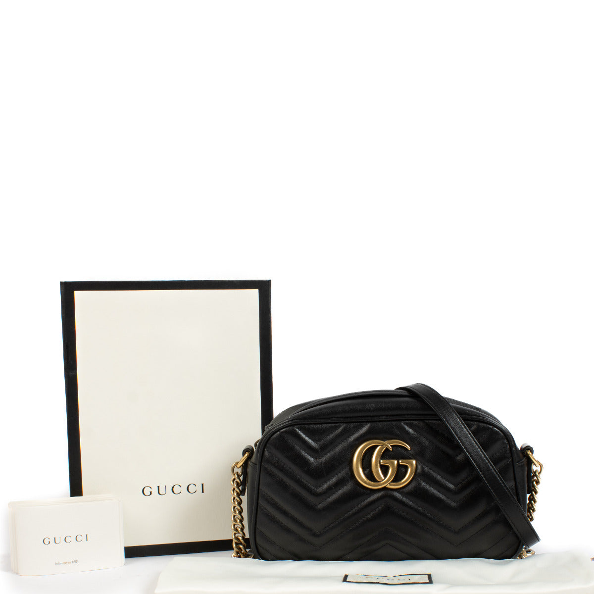 Gucci Black GG Marmont Small Camera Bag aan de beste prijs bij Labellov tweedehands luxe in Antwerpen en Knokke.