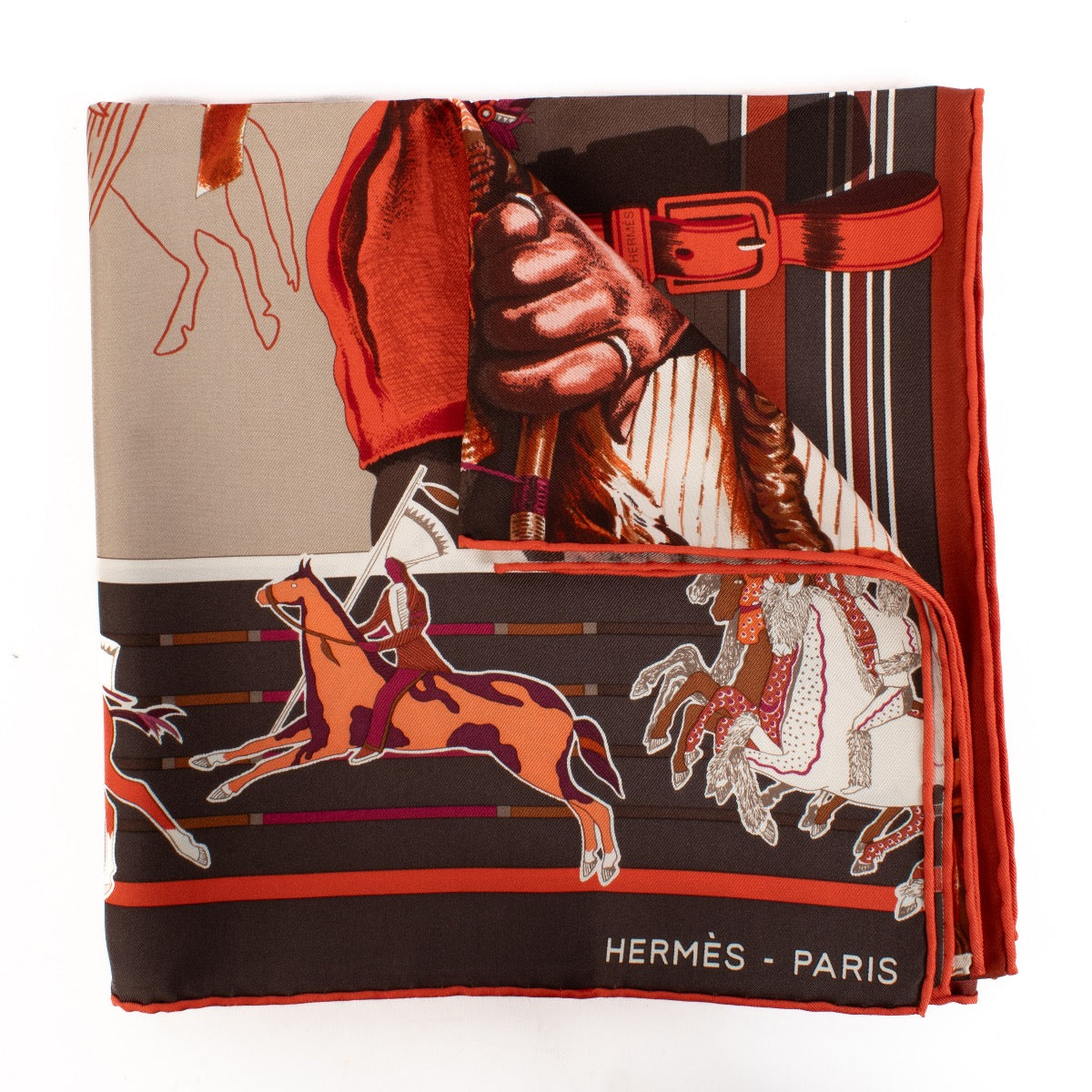 Shop safe online at Labellov in Antwerp, Brussels and Knokke this 100% authentic second hand Hermès Carré en Carrés Silk Carré 90 Scarf. Veilig online tweedehands authentieke Hermès Carré en Carrés Silk Carré 90 Sjaal kopen bij Labellov.