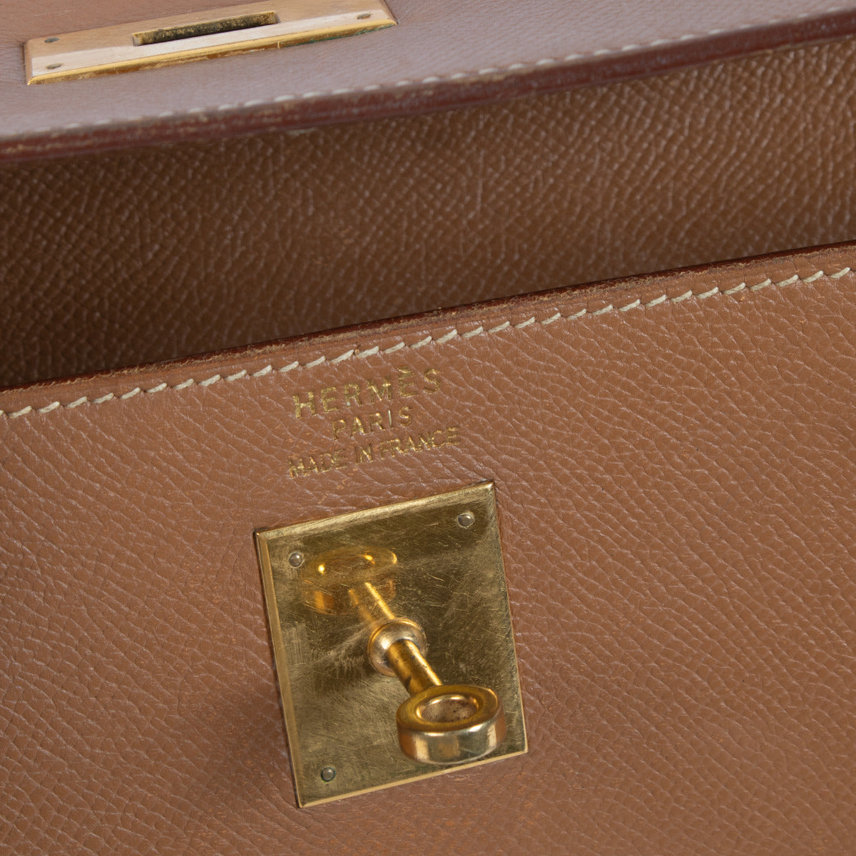 Hermès Kelly 40 Gold Courchevel GHW
