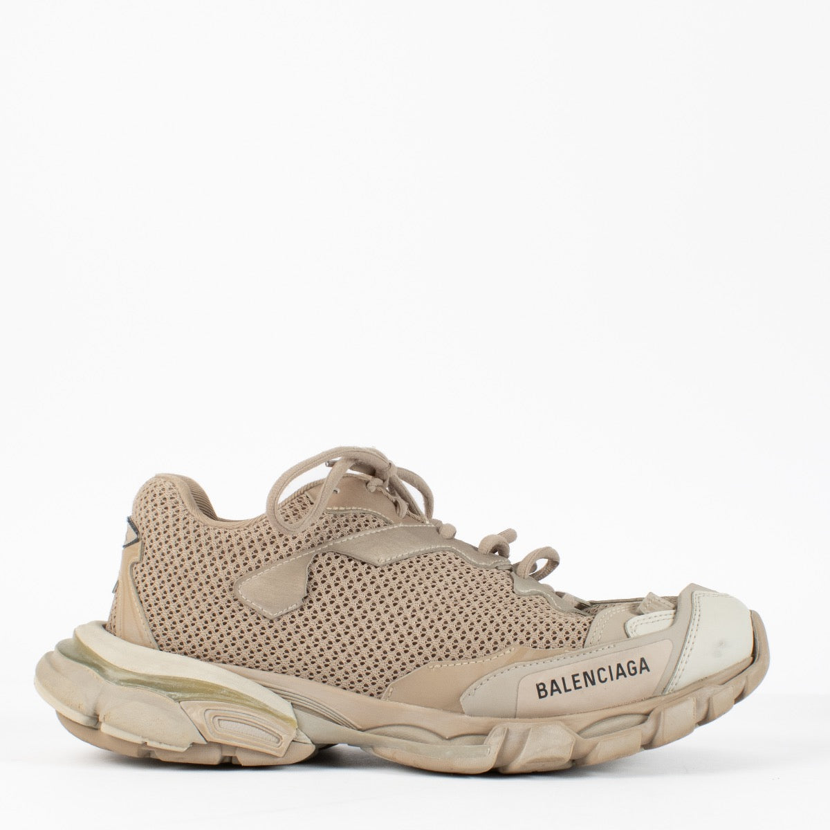 shop 100% authentic second hand Balenciaga Beige Track 3 Sneakers - Size 41 on Labellov.com