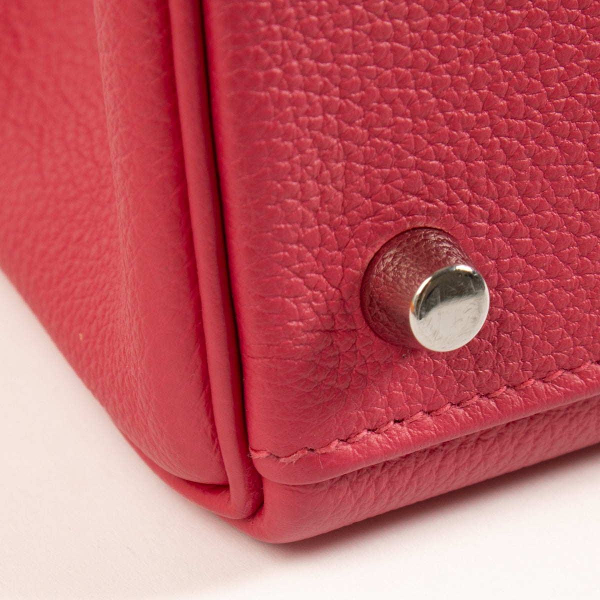 Shop 100% authentic secondhand Hermès Kelly 25 Rose Mexico Togo PHW on Labellov.com