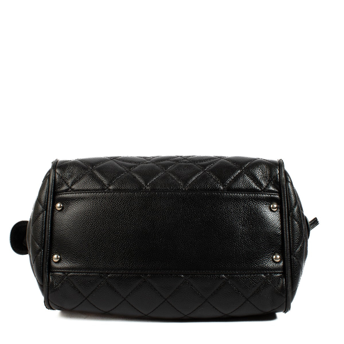 Shop safe online at Labellov in Antwerp, Brussels and Knokke this 100% authentic second hand Chanel Black Caviar Boston Top Handle Bag. Veilig online tweedehands authentieke Chanel Black Caviar Boston handtas bij Labellov in Antwerpen.