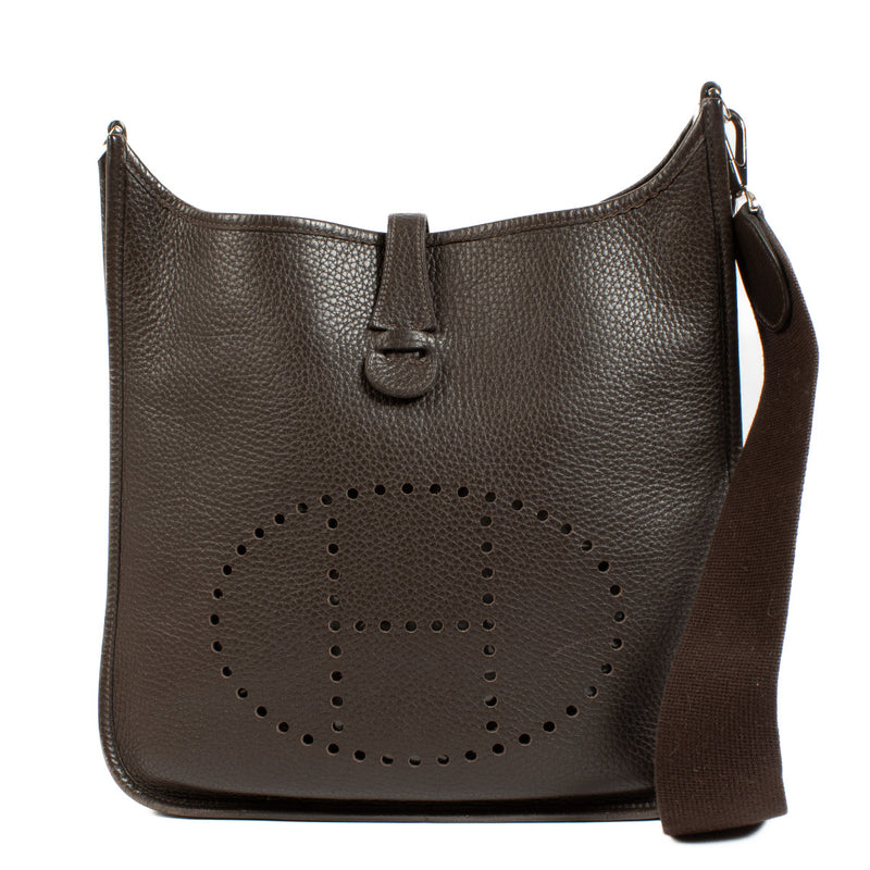Hermès Evelyne 29 Ebene Clemence PHW for the best price at Labellov secondhand luxury in Antwerp and Knokke. We buy and sell your preloved and brand new designer bags for the best price.