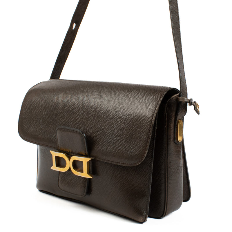 Delvaux Brown Bourgogne Shoulder Bag aan de beste prijs bij Labellov tweedehands luxe in Antwerpen en Knokke. Wij kopen en verkopen steeds aan de beste prijs.