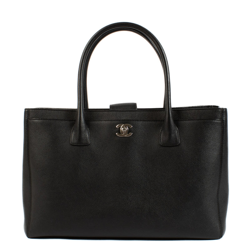 Chanel Black Executive Cerf Tote Bag aan de beste prijs bij Labellov tweedehands luxe