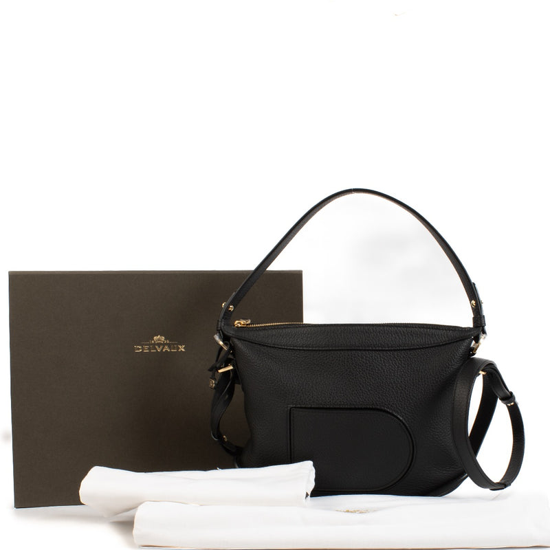 Shop safe online at Labellov in Antwerp, Brussels and Knokke this 100% authentic second hand Delvaux Black Taurillon Soft Pin Swing. Veilig online tweedehands authentieke Delvaux Black Taurillon Soft Pin Swing kopen bij labellov.