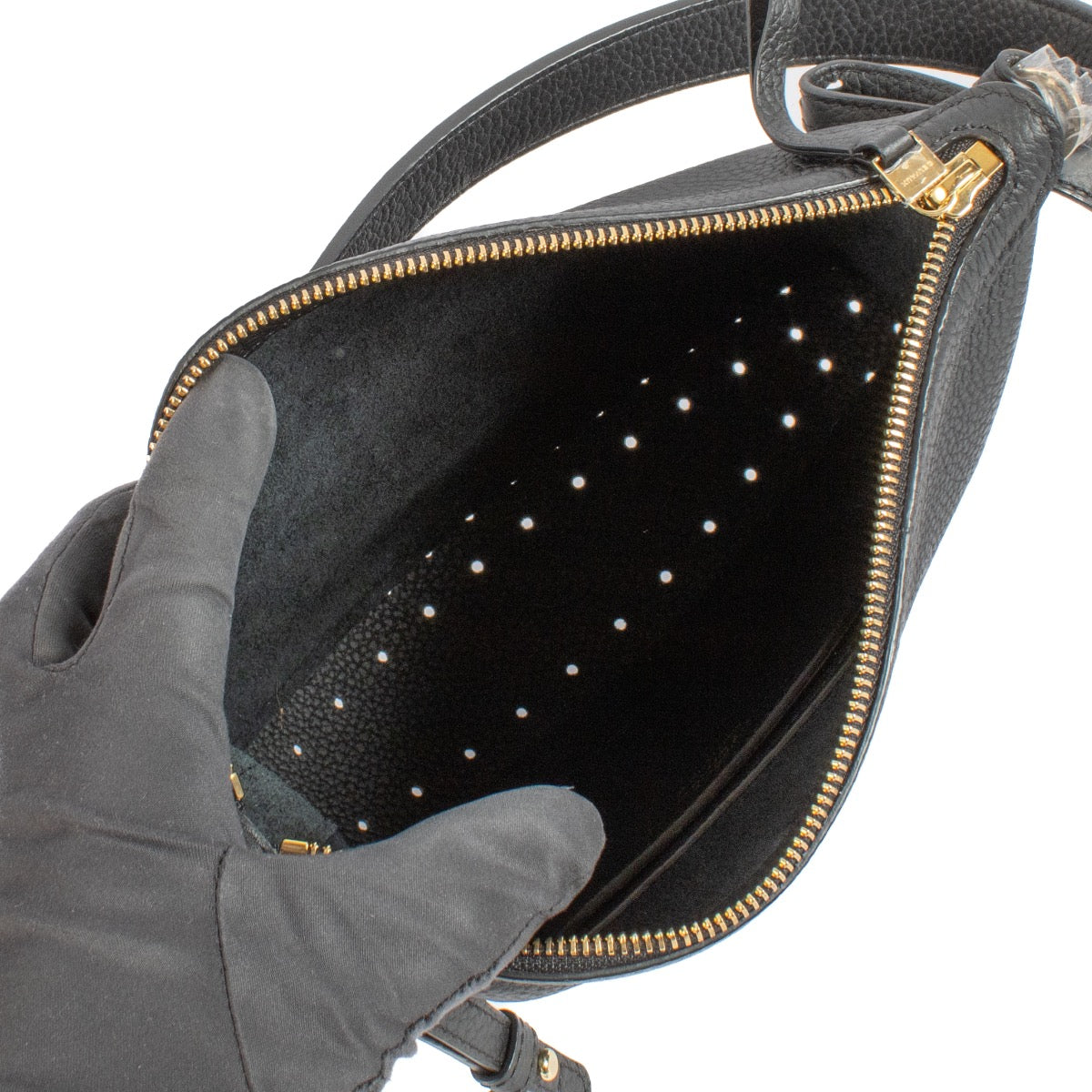 Shop safe online at Labellov in Antwerp, Brussels and Knokke this 100% authentic second hand Delvaux Black Taurillon Soft Pin Swing. Veilig online tweedehands authentieke Delvaux Black Taurillon Soft Pin Swing kopen bij labellov.