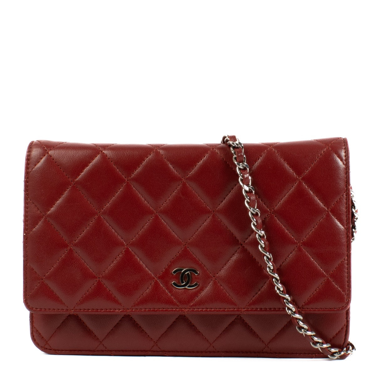 buy 100% authentic pre loved Chanel Red Classic Wallet On Chain on Labellov.com