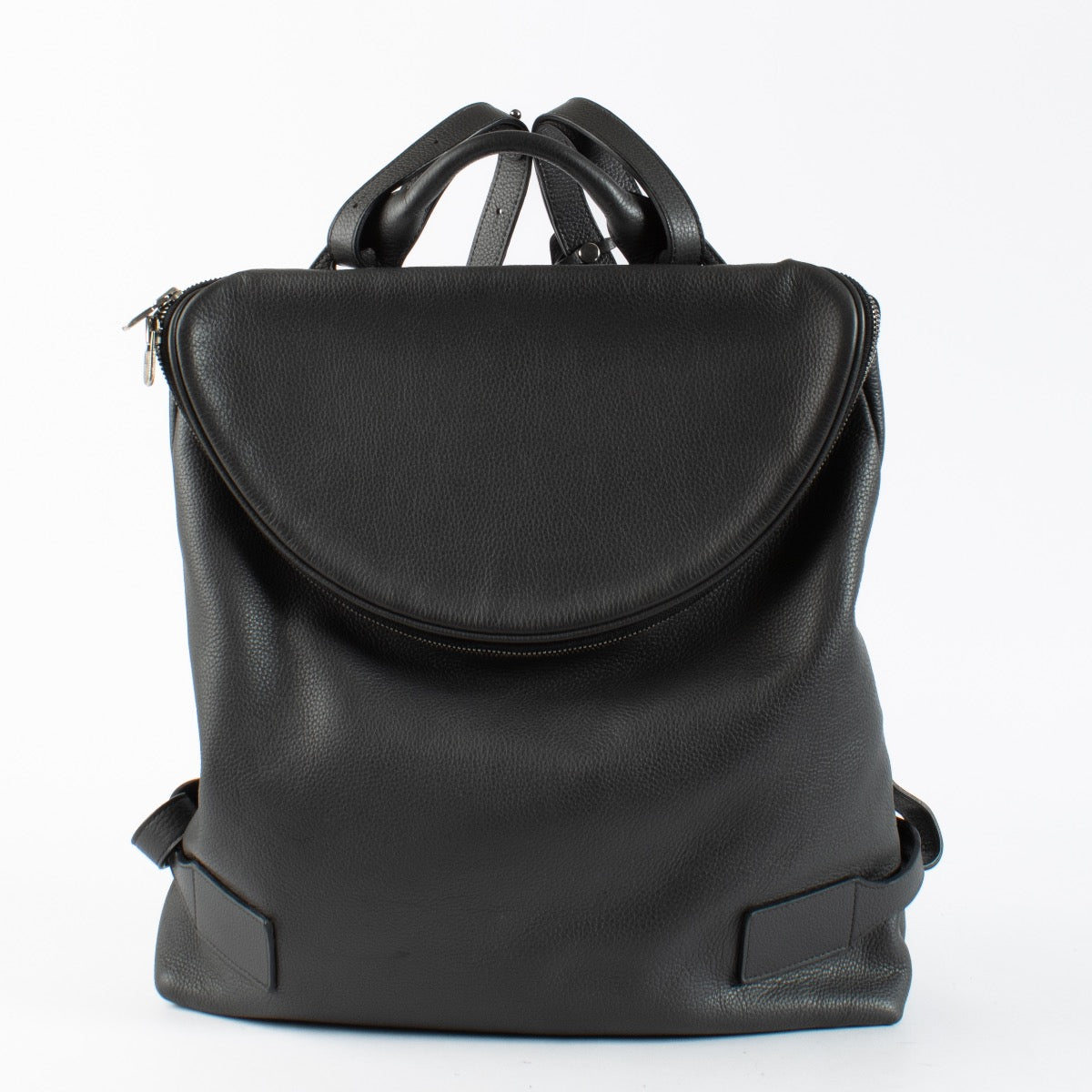 Authentic Second Hand Delvaux Grey Jumping Backpack on Labellov.com