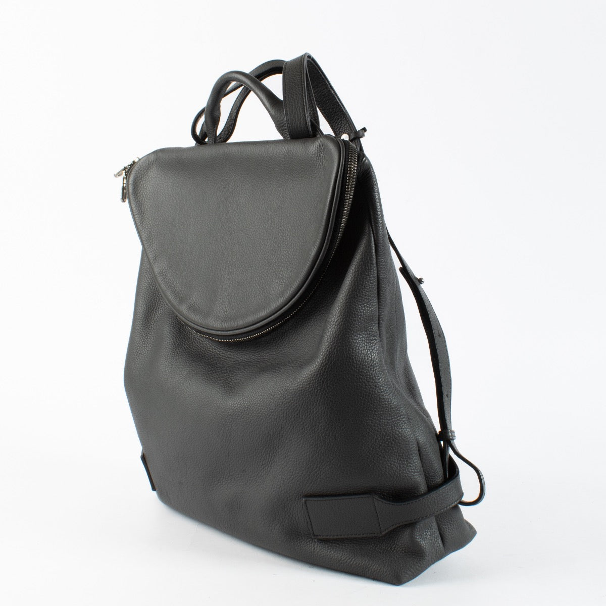 Authentic Second Hand Delvaux Grey Jumping Backpack on Labellov.com
