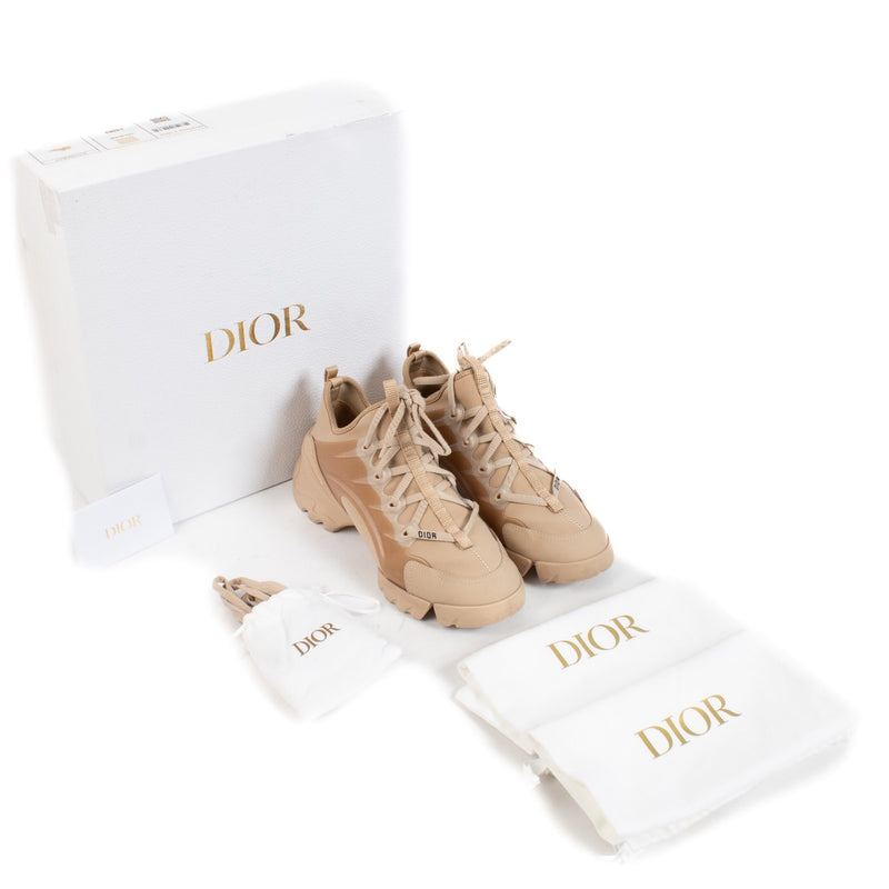 Shop safe online at Labellov in Antwerp, Brussels and Knokke these 100% authentic second hand Christian Dior Pink D'Connect Sneakers - size 38. Veiling online tweedehands authentieke Christian Dior Pink D'Connect Sneakers kopen bij Labellov.