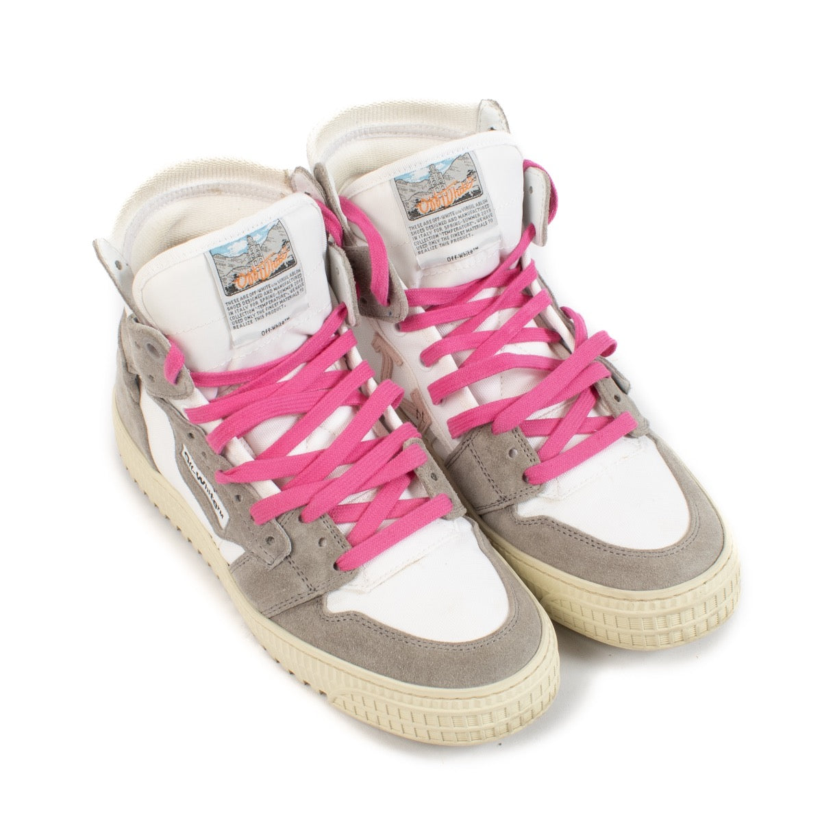 Shop safe online at Labellov in Antwerp, Brussels and Knokke these 100% authentic second hand Off-White Multicolor Off Court Sneakers - size 38. Veilig online tweedehands authentieke Off-White Multicolor Off Court Sneakers kopen bij Labellov.