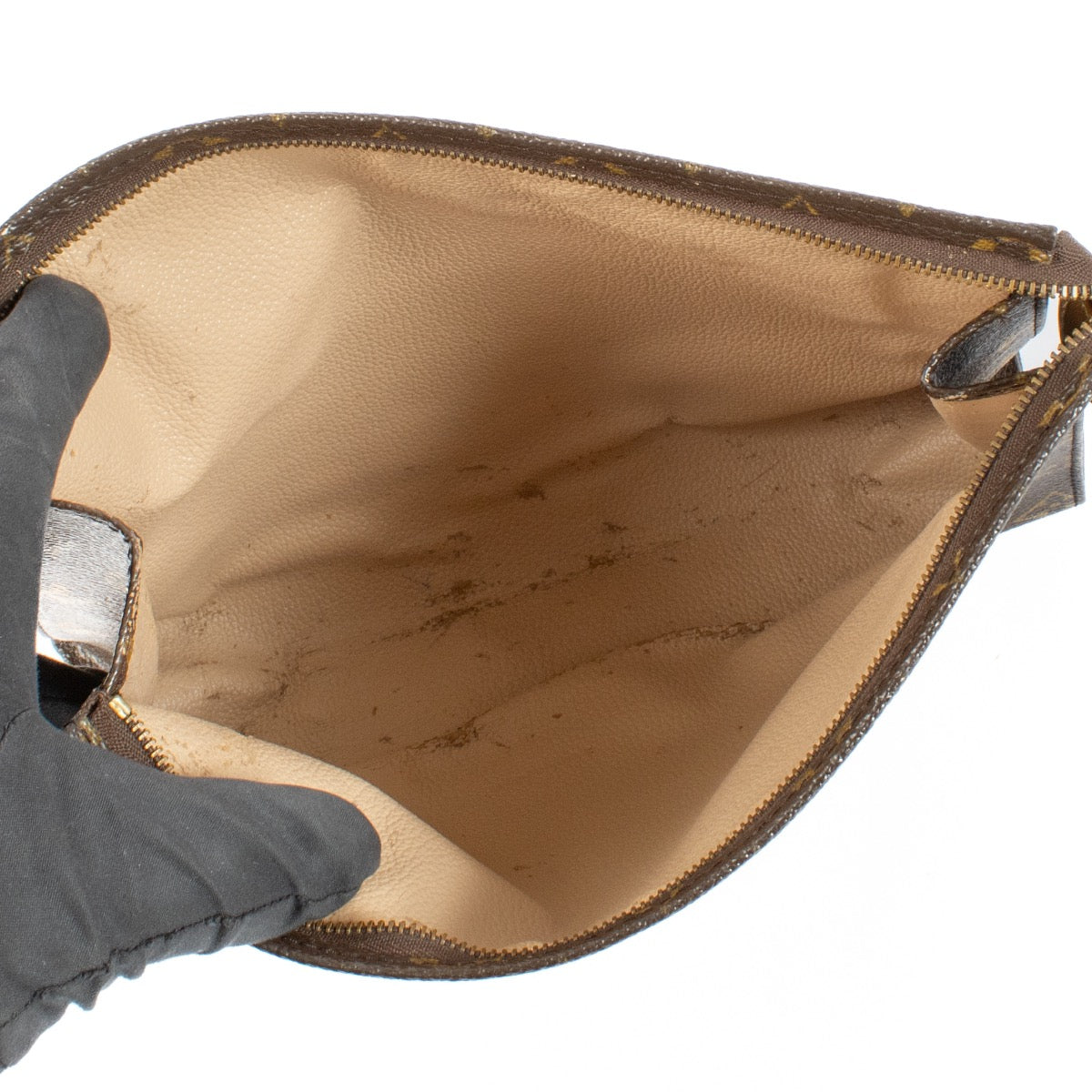 Shop 100% authentic second hand Louis Vuitton Monogram Toilet Pouch 26 on Labellov.com