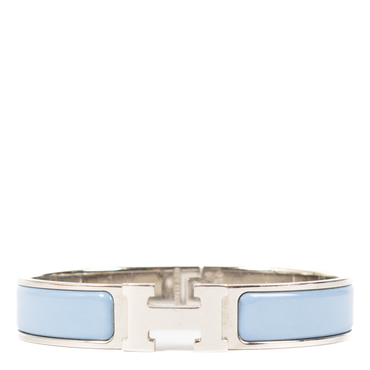 Shop safe online at Labellov in Antwerp, Brussels and Knokke this 100% authentic second hand Hermès Blue Clic H Bracelet. Veilig online tweedehands authentieke Hermès Blue Clic H armband kopen bij Labellov.