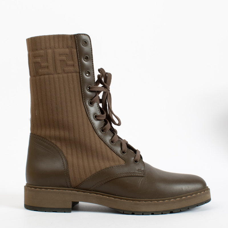 Shop safe online at Labellov in Antwerp, Brussels and Knokke this 100% authentic second hand Fendi Brown Leather Biker Boots - size 41