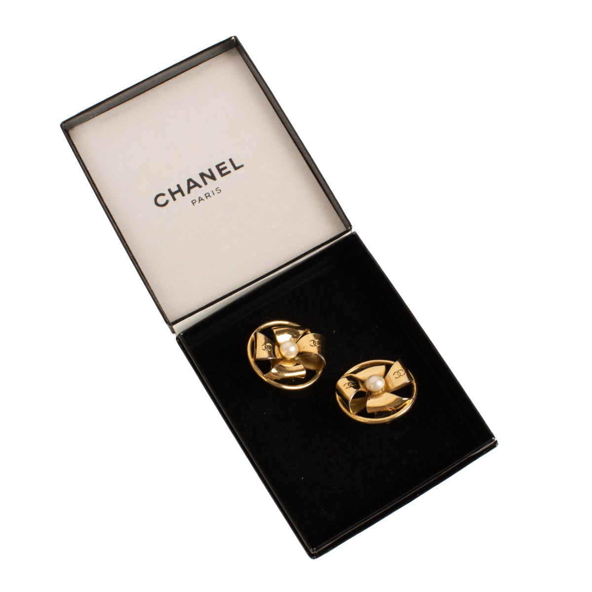 Chanel Vintage 24K Gold Plated Pinwheel Pearl Clip On Earrings