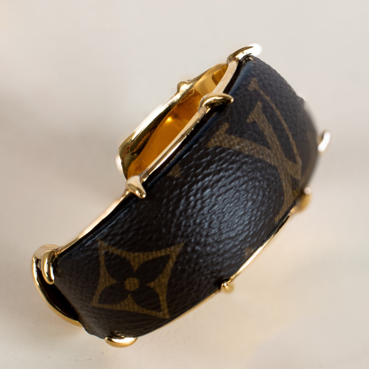 Authentic second hand Louis Vuitton Monogram Bracelet on Labellov.com