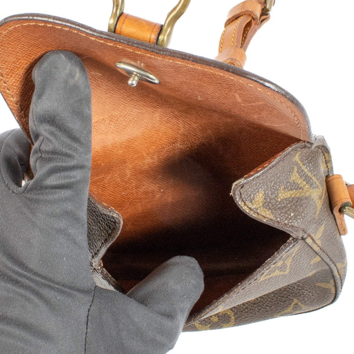Shop 100% authentic second hand Louis Vuitton Monogram Mini Saint Cloud Bag on Labellov.com