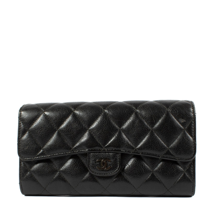 Chanel Black Classic Wallet aan de beste prijs bij Labellov tweedehands luxe in Antwerpen.