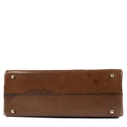 Shop safe online at Labellov in Antwerp, Brussels and Knokke this 100% authentic second hand Delvaux Brown Vintage MM Tempête. veilig online tweedehands authentieke Delvaux Brown Vintage MM Tempête handtas kopen bij Labellov.