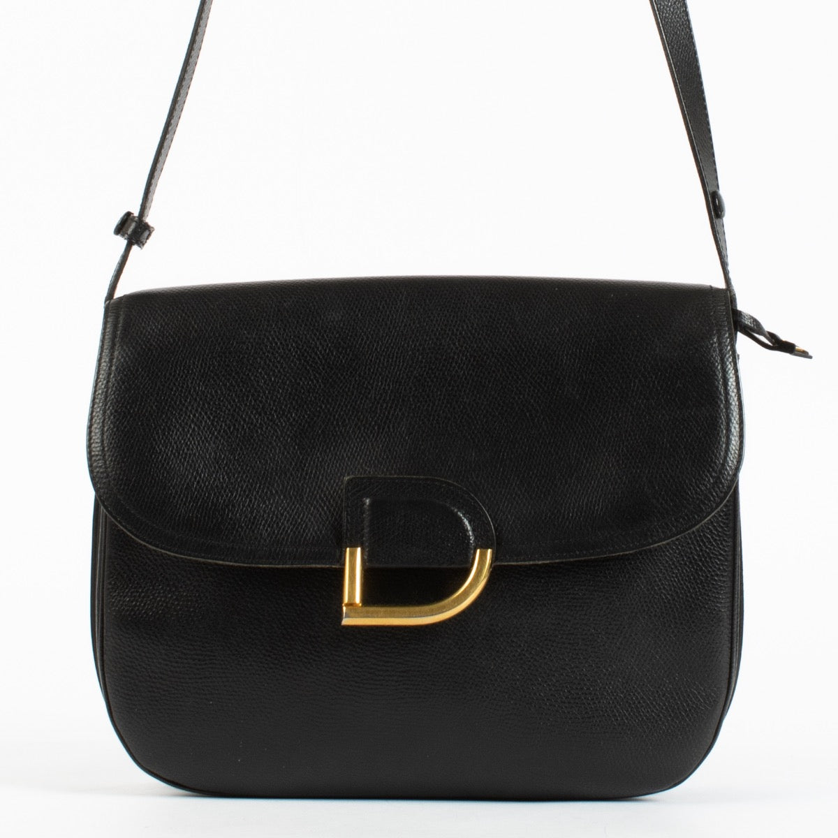 shop 100% authentic second hand Delvaux Black Diligent Bag on Labellov.com