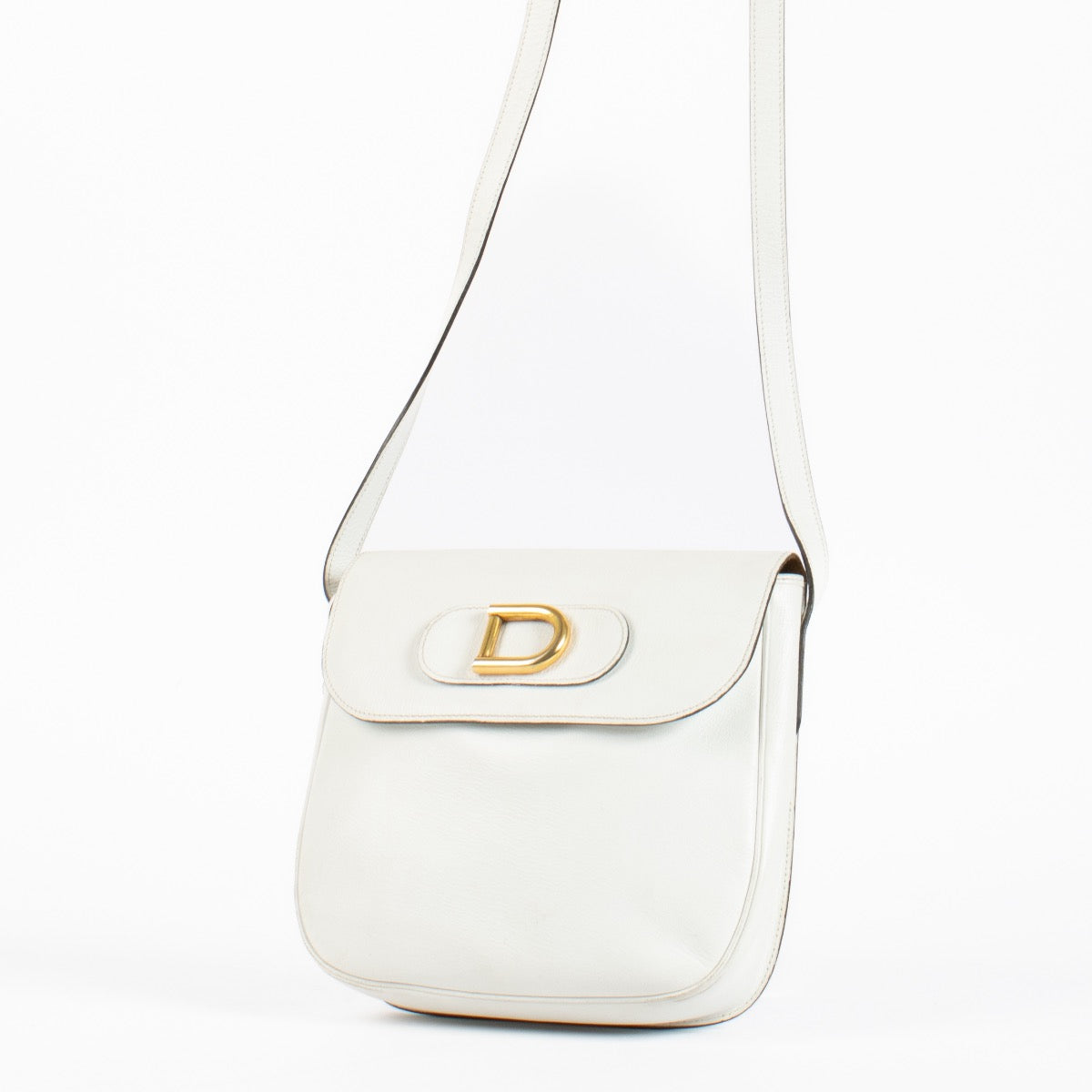 shop 100% authentic second hand Delvaux White Leather Crossbody Bag on Labellov.com