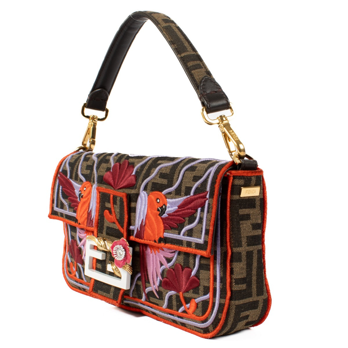 Shop safe online at Labellov in Antwerp, Brussels and Knokke this 100% authentic second hand Fendi FF Jacquard Fabric Spring 2019 Baguette. Veilig online tweedehands authentieke Fendi FF Jacquard Fabric Spring 2019 Baguette kopen bij Labellov.
