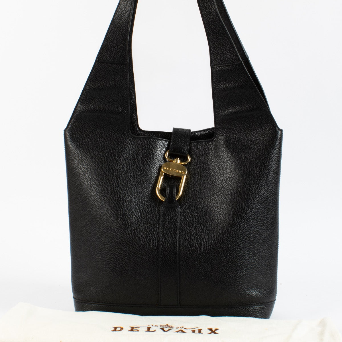 shop 100% authentic second hand Delvaux Black Shoulder Bag on Labellov.com