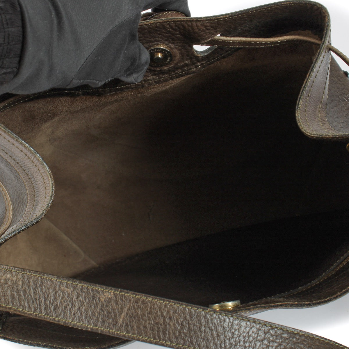 Delvaux Brown Leather Hobo Bag aan de beste prijs bij Labellov tweedehands luxe in Antwerpen en Knokke.