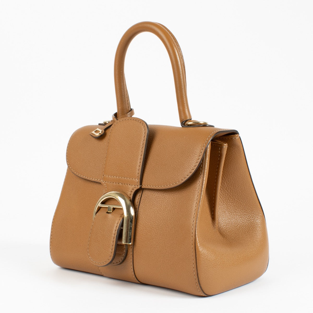 Shop safe online at Labellov in Antwerp, Brussels and Knokke this 100% authentic second hand Delvaux Végétal Rodéo Mini Brillant + Strap