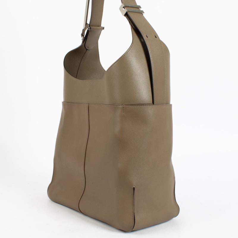 Shop the Delvaux Taupe So Cool Bag second hand on Labellov.com