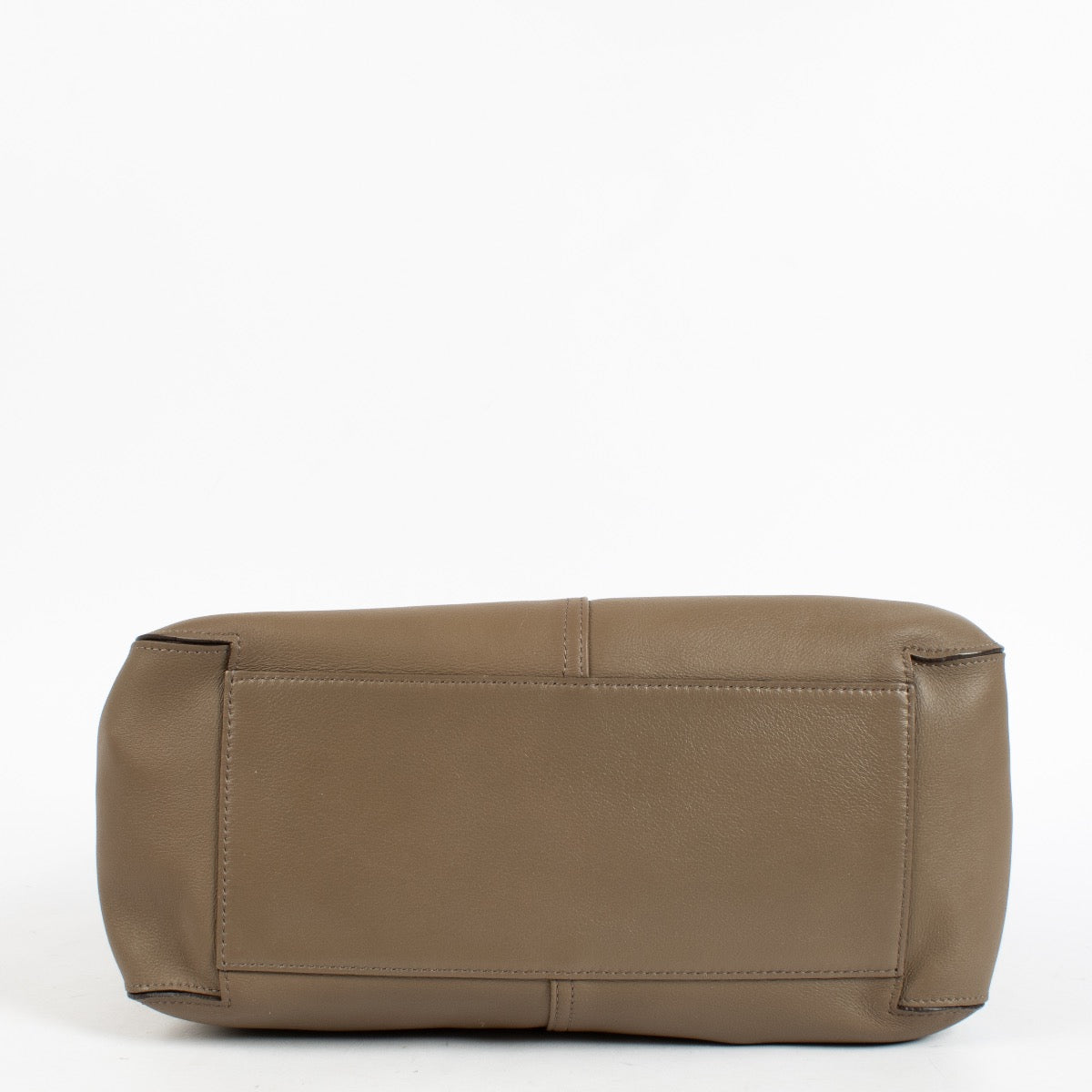 Shop the Delvaux Taupe So Cool Bag second hand on Labellov.com