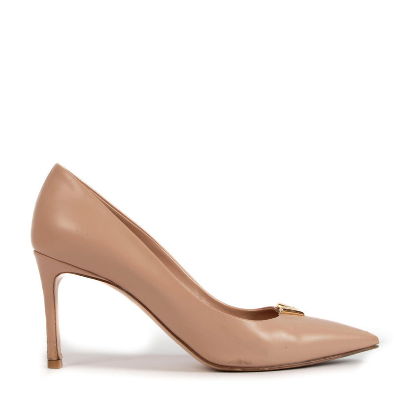 Louis Vuitton Pink Leather Pumps - size 38 aan de beste prijs bij Labellov tweedehands luxe in Antwerpen en Knokke.