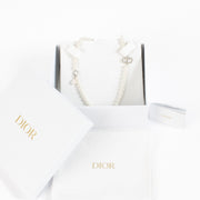 Shop safe online at Labellov in Antwerp, Brussels and Knokke this 100% authentic second hand Christian Dior Silver 30 Montaigne Necklace. Veilig online tweedehands authentieke Christian Dior Silver 30 Montaigne ketting kopen bij Labellov.