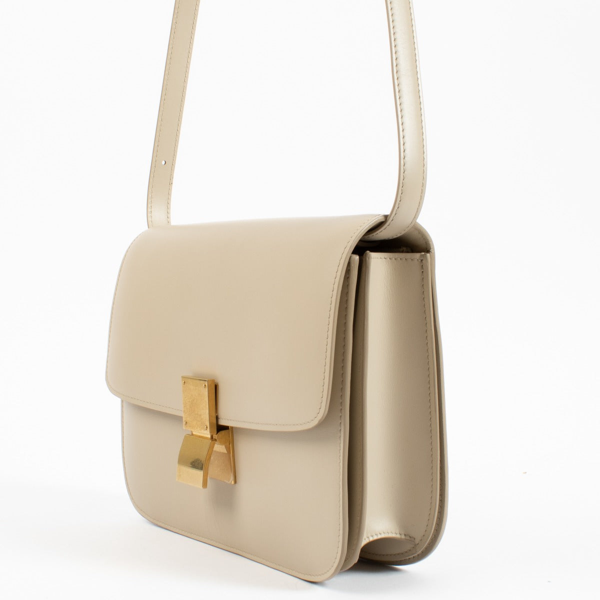 Authentic second hand Celine Beige Calfskin Medium Classic Box Bag on Labellov.com