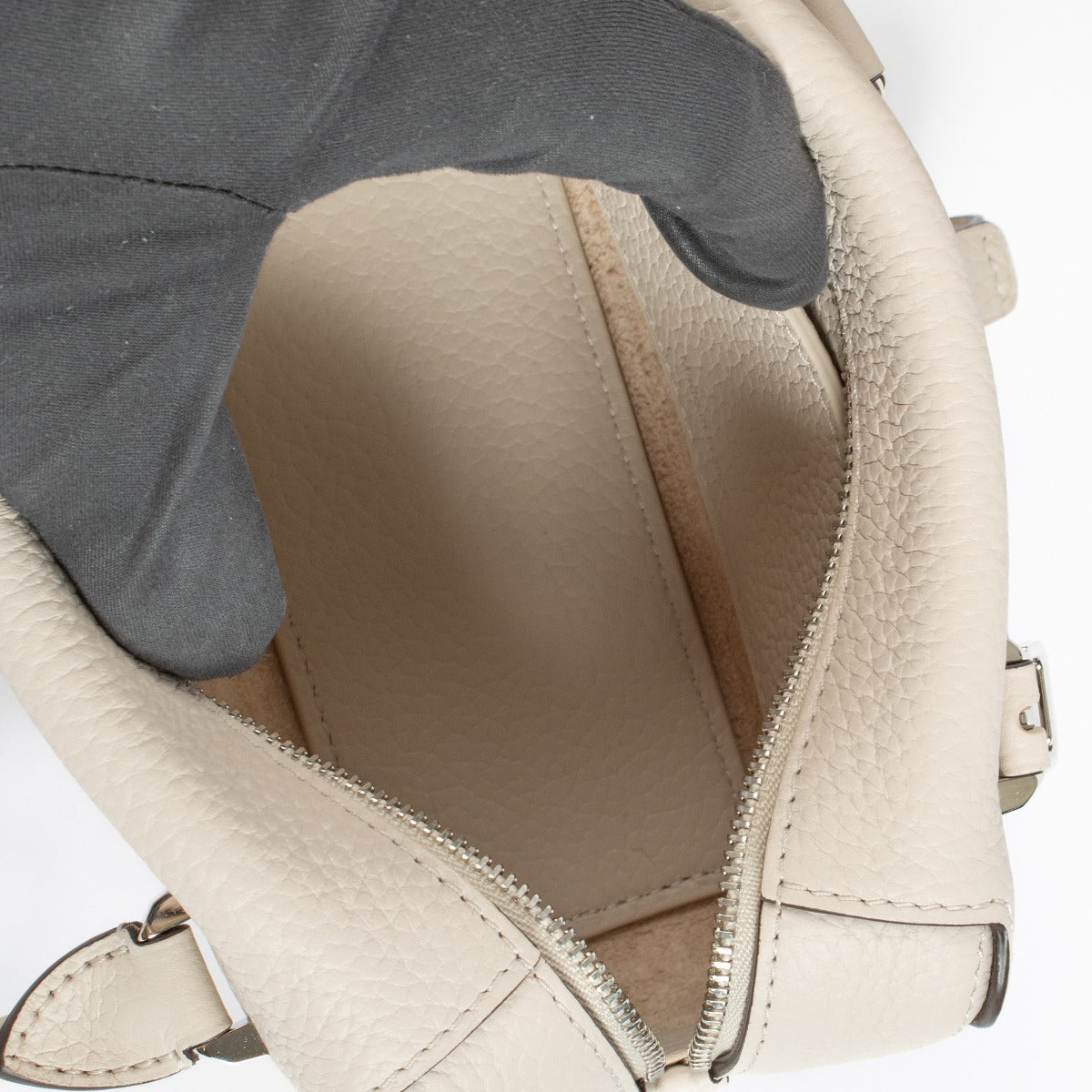 Shop 100% authentic secondhand Delvaux Sesame Cool Box Nano on Labellov.com