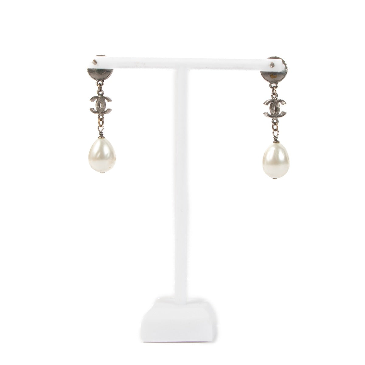 Chanel 10A White Pearl CC Earrings