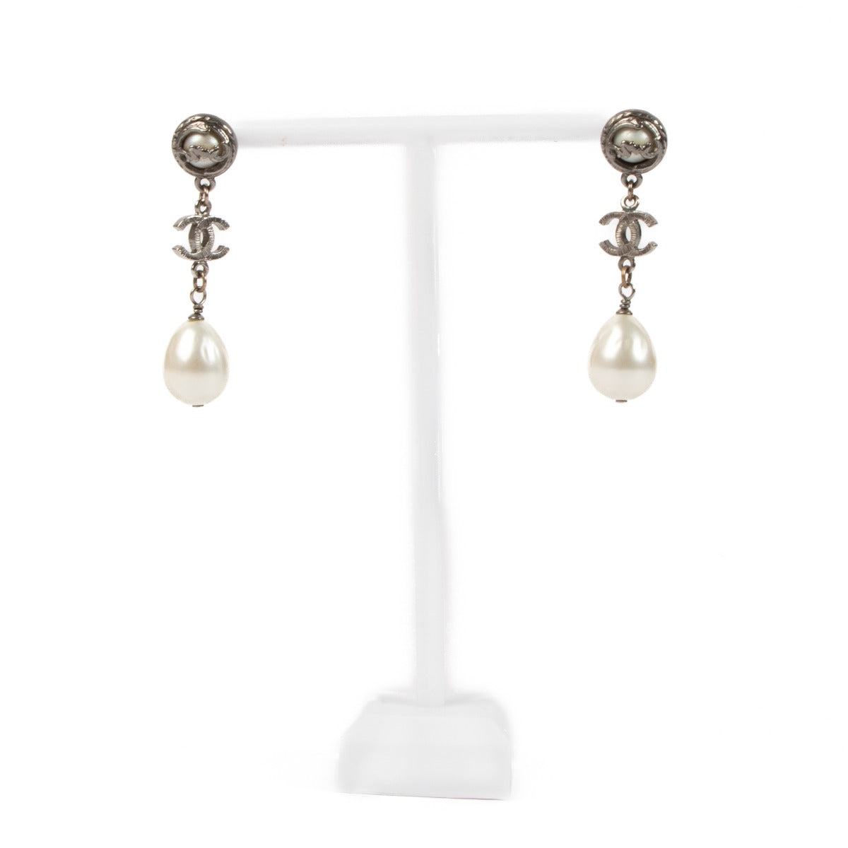 Chanel 10A White Pearl Earrings
