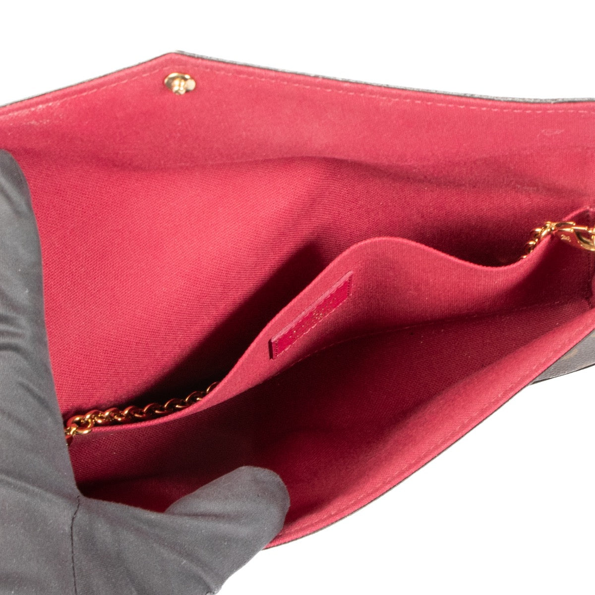 Shop safe online at LABELLOV in Antwerp, Brussels and Knokke this 100% authentic second hand Louis Vuitton Monogram Pochette Felicie. Veilig online tweedehands authentieke Louis Vuitton Monogram Pochette Felicie handtas bij Labellov kopen.