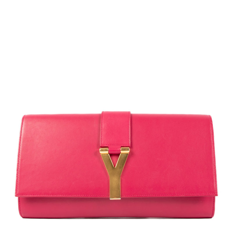 Shop safe online at Labellov in Antwerp, Brussels and Knokke this 100% authentic second hand Saint Laurent Fuchsia Y Clutch. Veilig online tweedehands authentieke Saint Laurent Fuchsia Y Clutch kopen bij Labellov in Antwerpen.